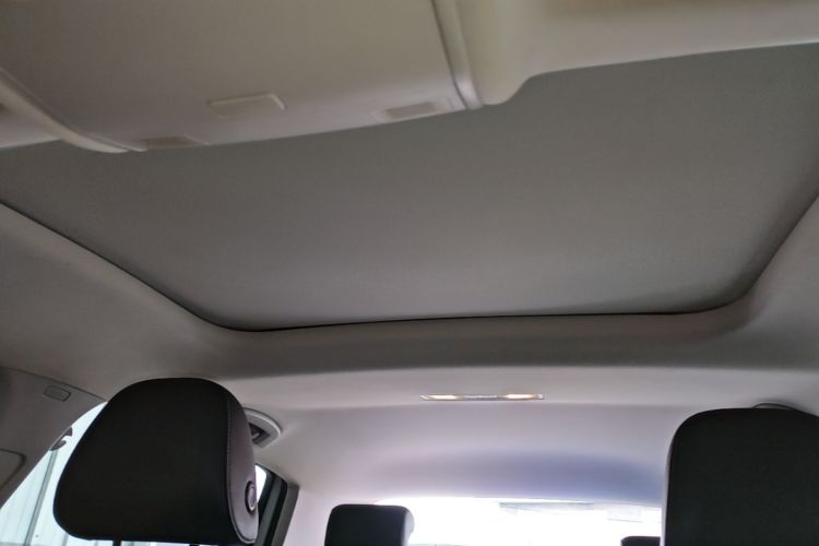 Volkswagen Golf 2019 car image #18
