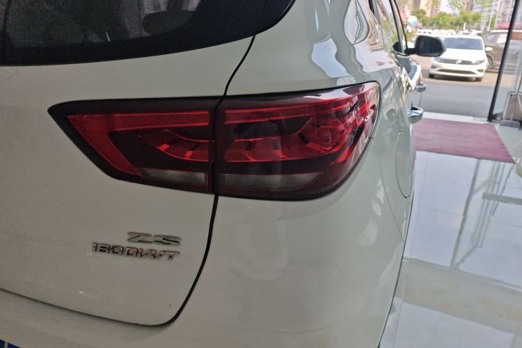 MG ZS 2022 car image #8