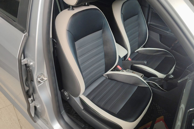Volkswagen Lavida 2017 car image #25