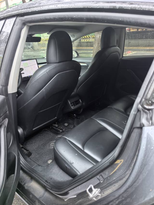 Tesla Model 3 2021 car image #3