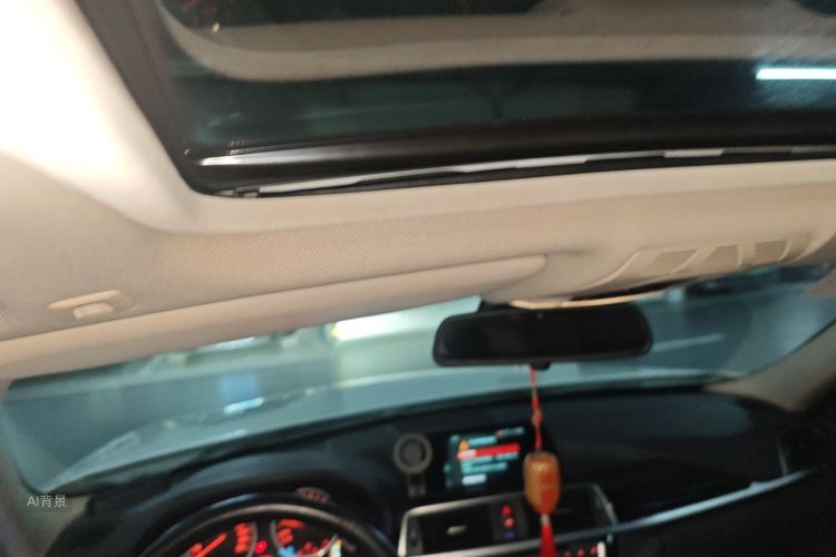 BMW 3 Series 2018 car image #20