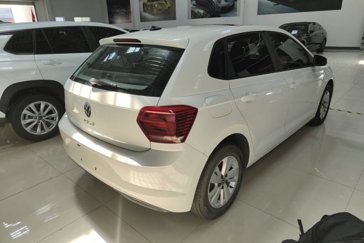 Volkswagen Polo 2022 car image #7