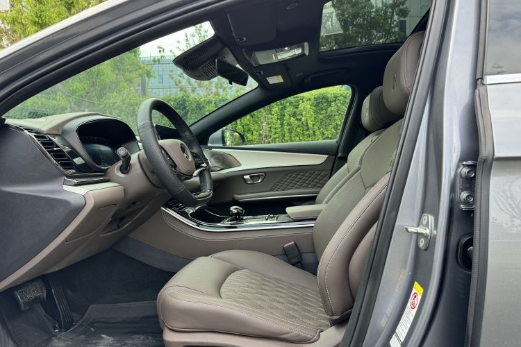BYD Han 2024 immagine di auto #19