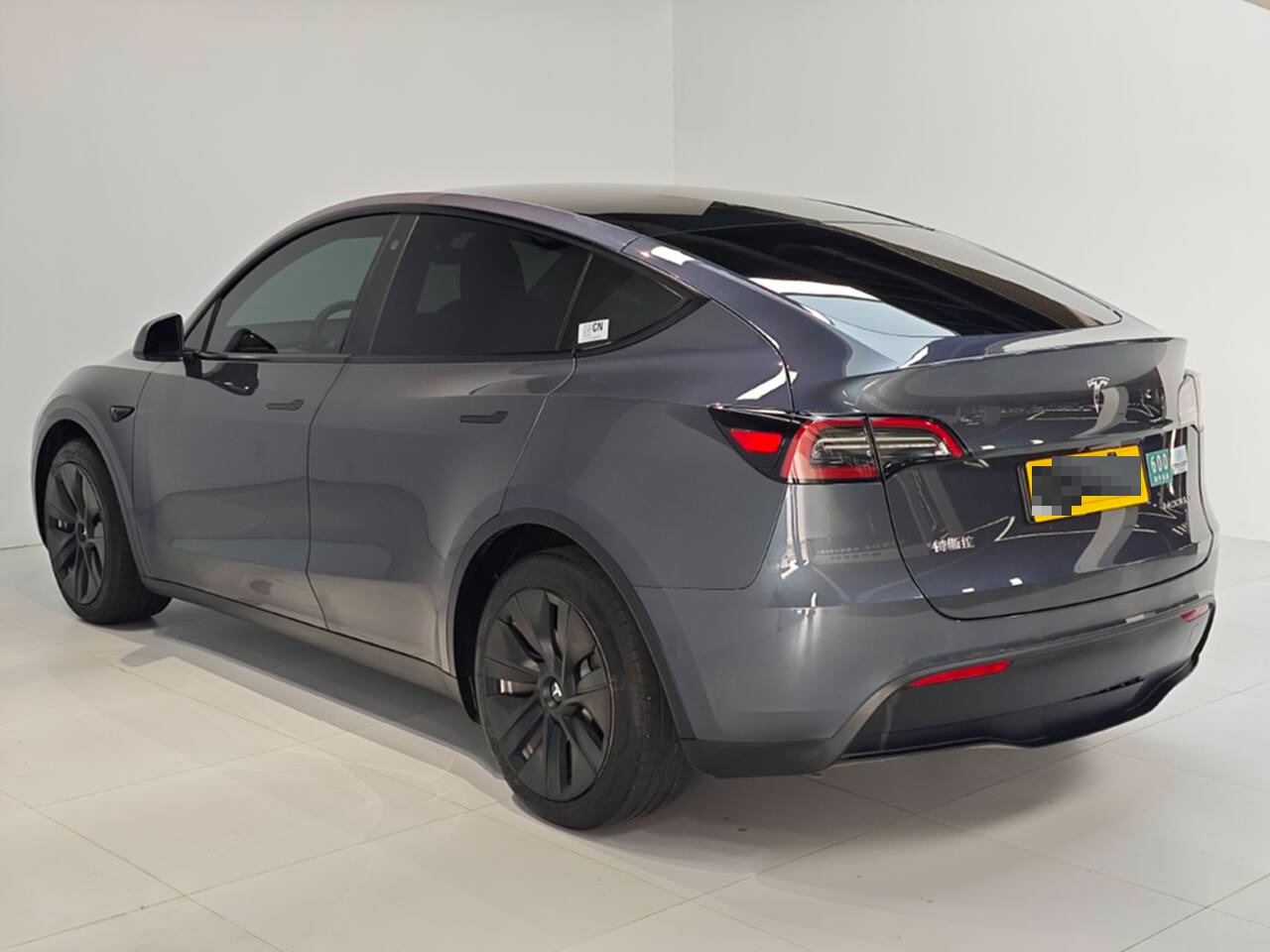 Tesla Model Y 2022 car image #8