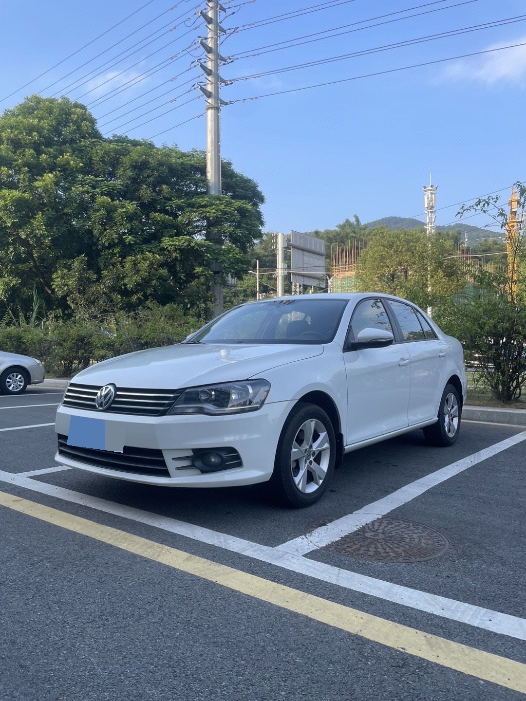 Volkswagen Bora 2015 car image 