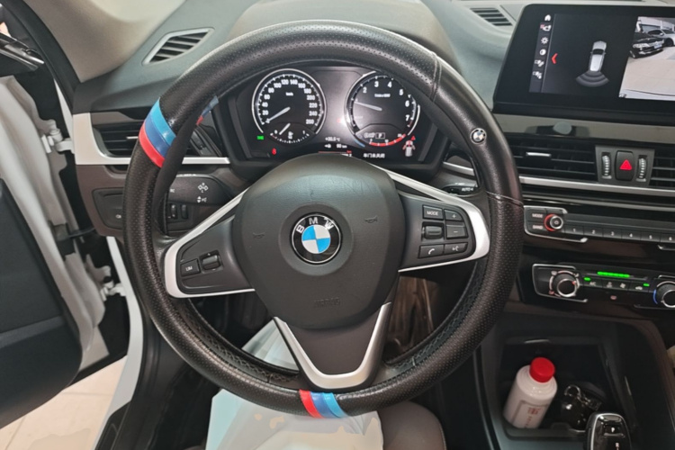 BMW X1 2022 car image #11