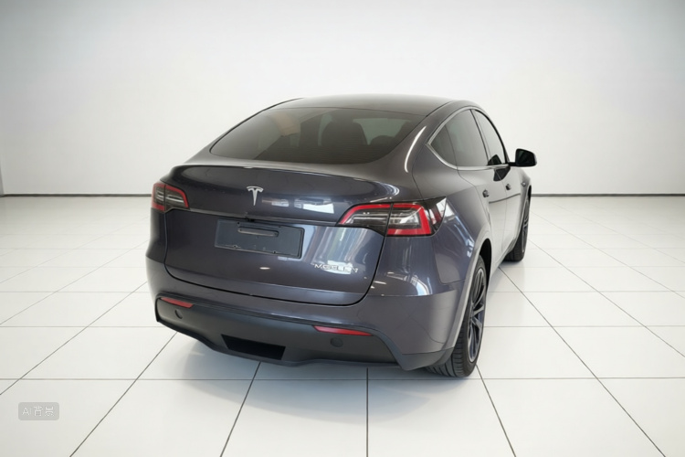 Tesla Model Y 2024 #7 Tesla Model Y 2024 car image #7