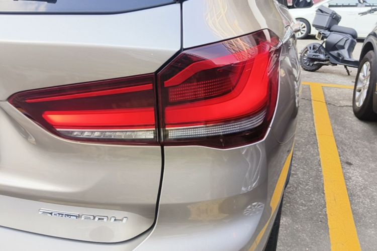 BMW X1 2020 car image #8