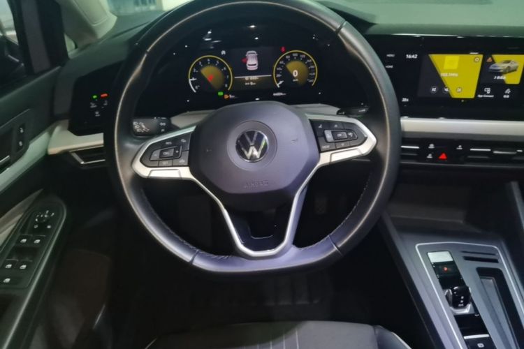 Volkswagen Golf 2022 #15 Volkswagen Golf 2022 car image #15