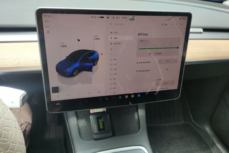 Tesla Model Y 2022 #17 Tesla Model Y 2022 car image #17