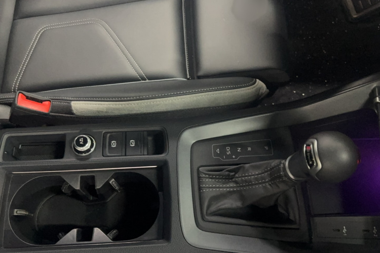Audi Q3 2024 car image #12