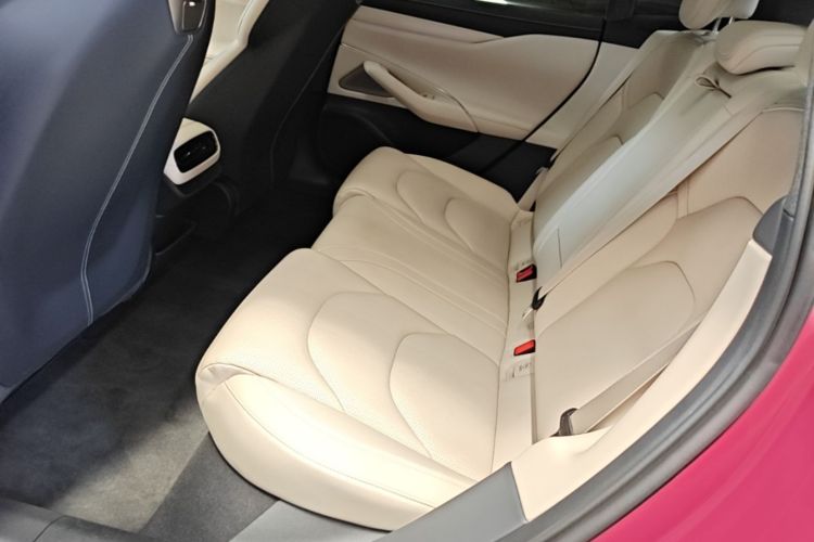 MI SU7 2025 car image #17