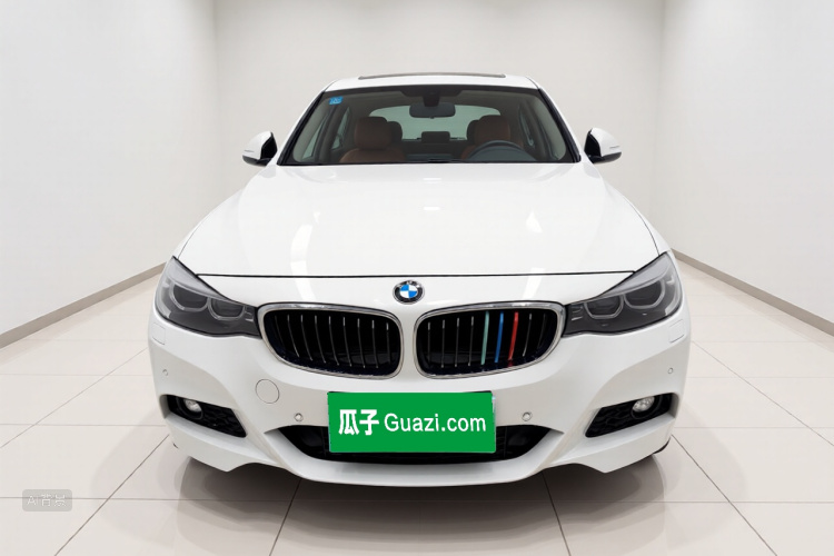 BMW 3 Series GT 2017 صورة سيارة #3
