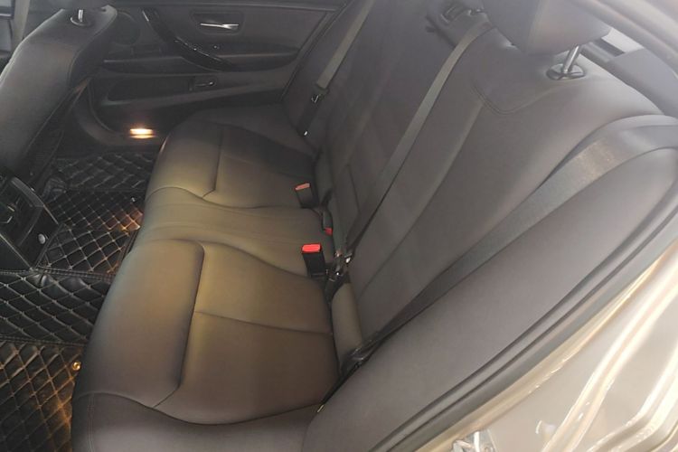 BMW 3 Series 2017 #17 BMW 3 Series 2017 car image #17