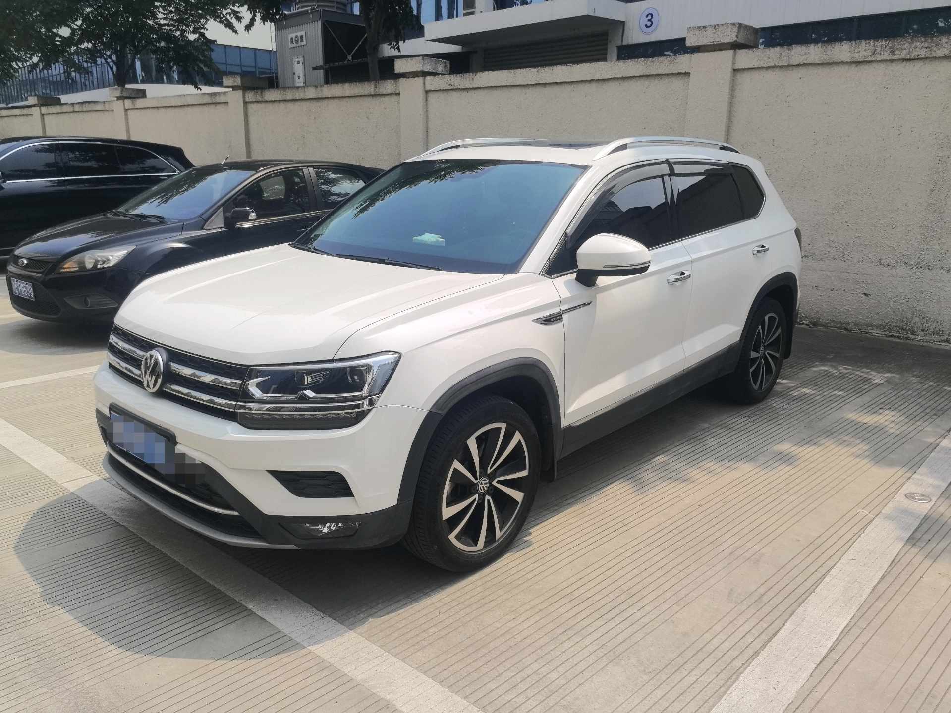 2019 immagine di auto 