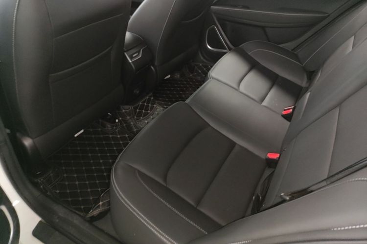 GEELY Emgrand 2020 #17 GEELY Emgrand 2020 car image #17