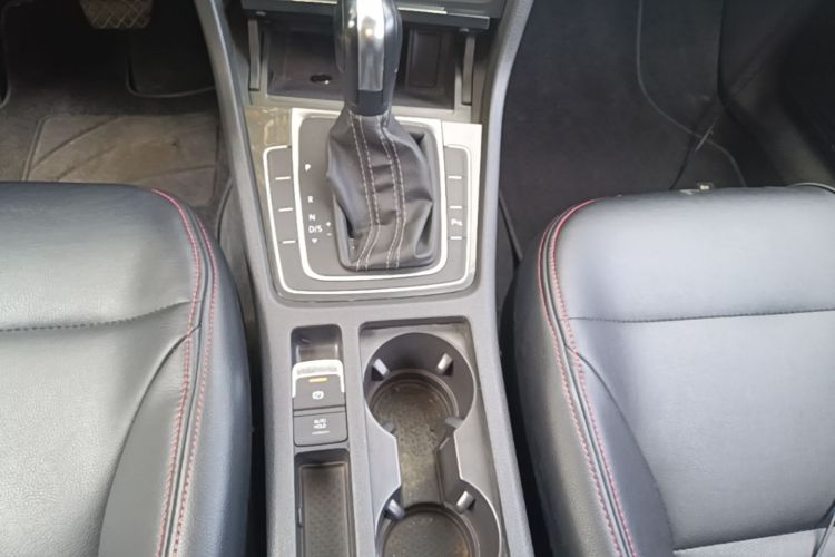 Volkswagen Golf 2017 #14 Volkswagen Golf 2017 car image #14
