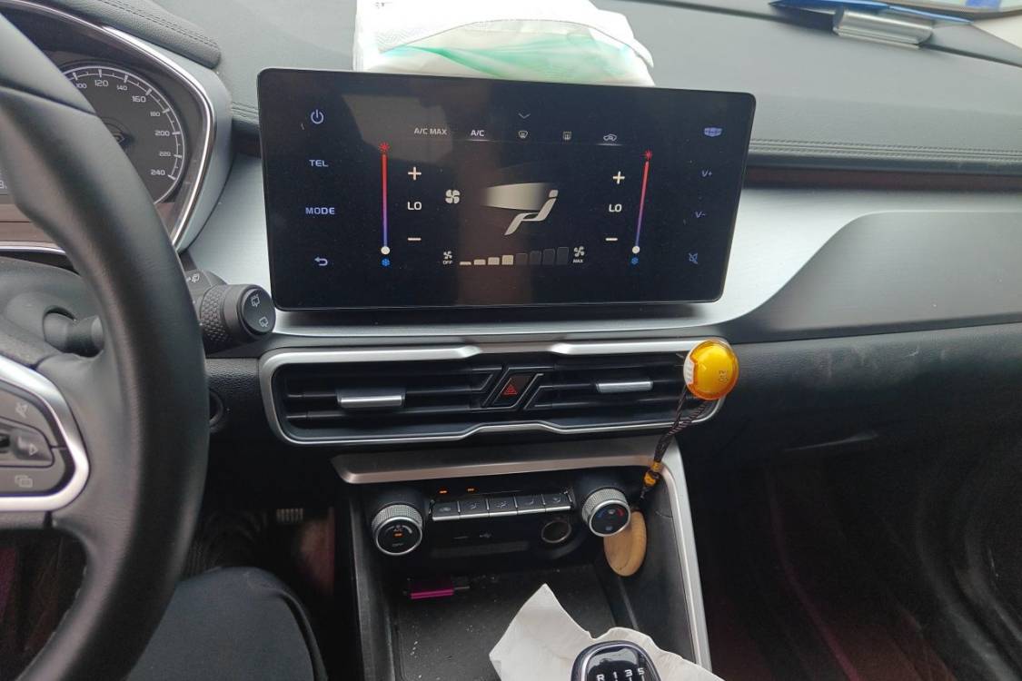 GEELY Coolray 2021 #26 GEELY Coolray 2021 car image #26