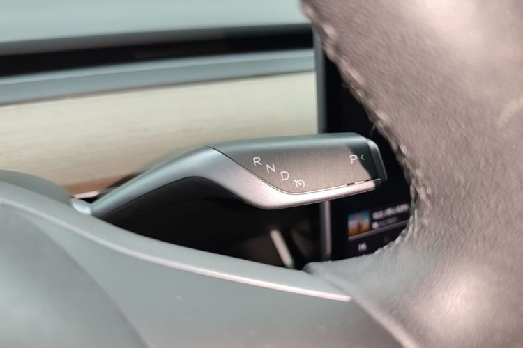 Tesla Model 3 2020 car image #14