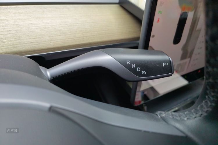 Tesla Model Y 2023 #16 Tesla Model Y 2023 car image #16