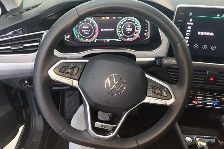 Volkswagen Bora 2024 car image #11