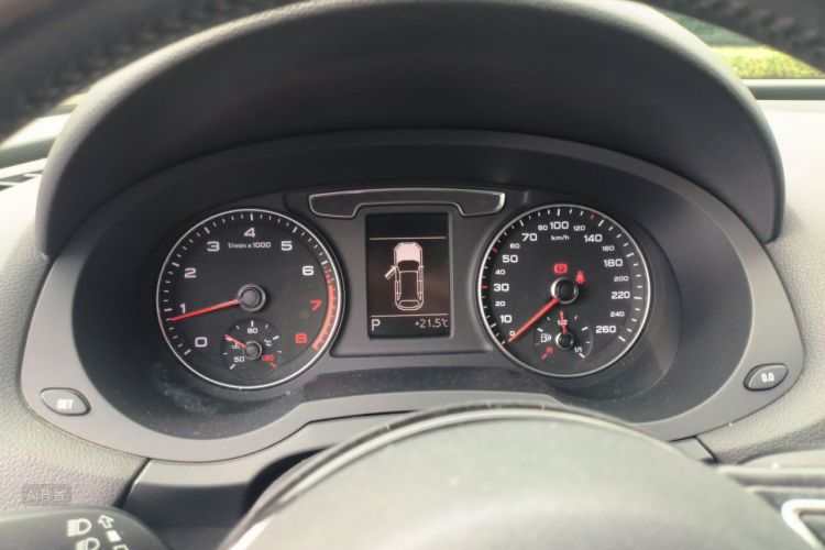 Audi Q3 2017 #13 Audi Q3 2017 car image #13