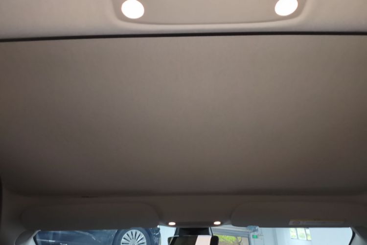 Tesla Model 3 2021 car image #18