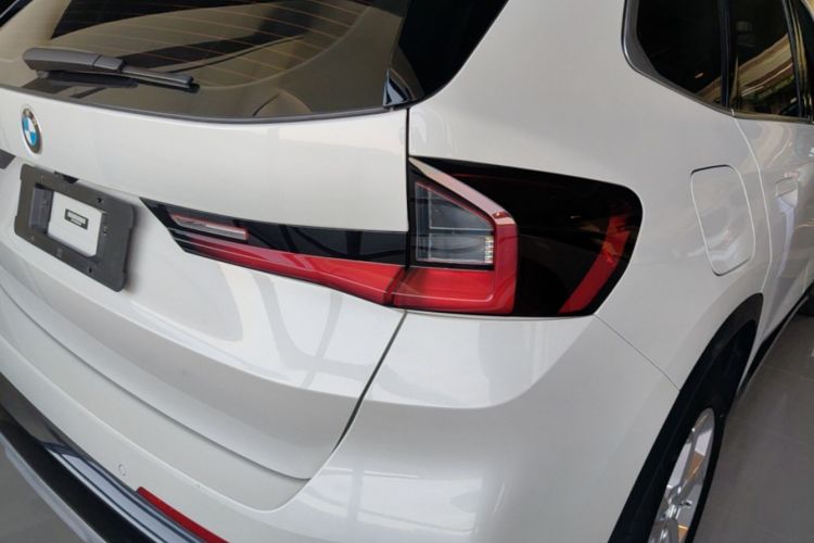 BMW X1 2023 car image #8