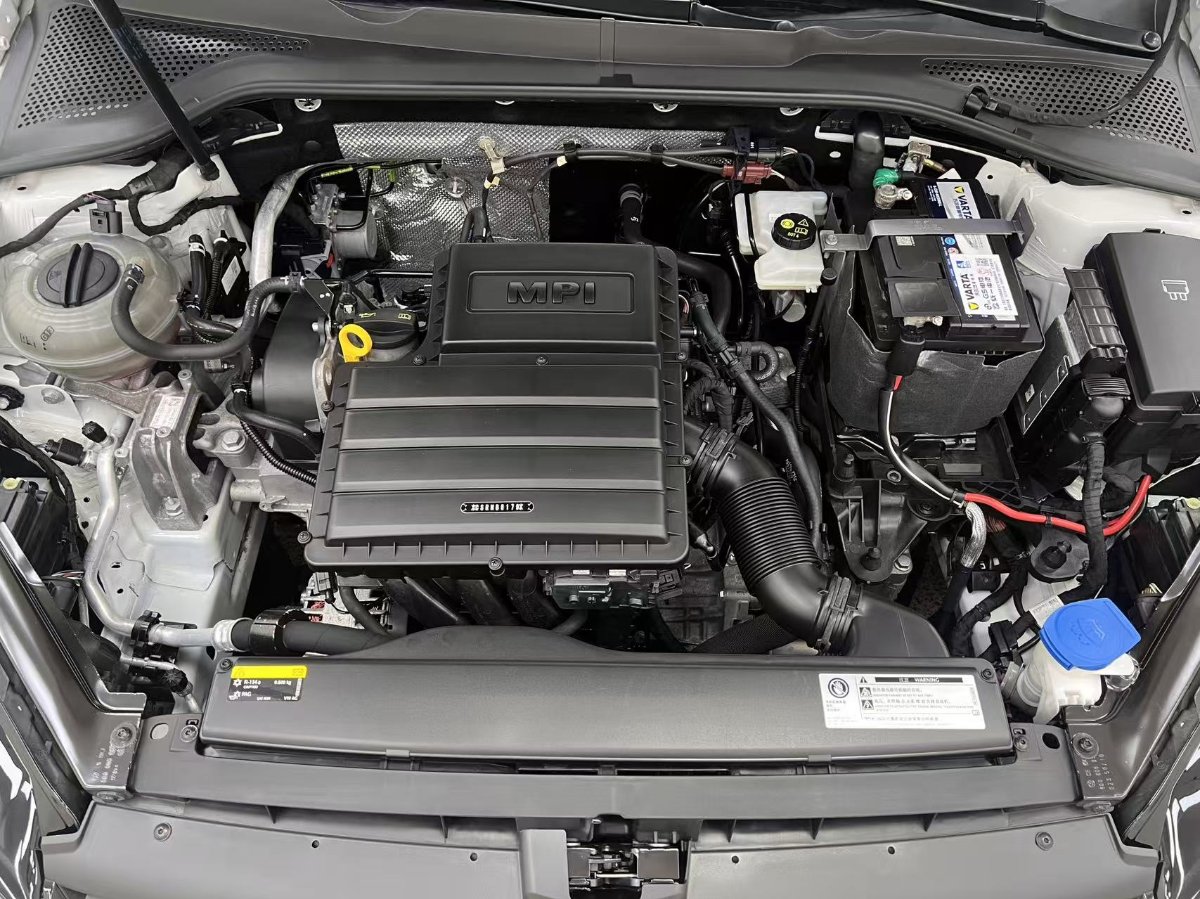 Volkswagen Golf 2019 car image #13