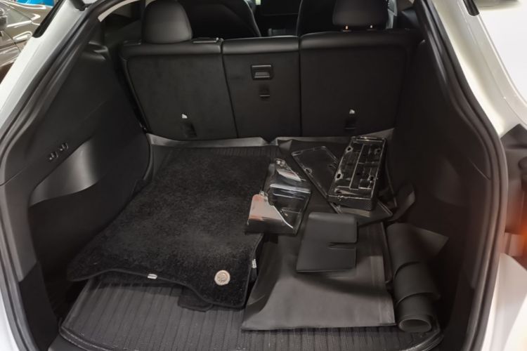 Tesla Model Y 2023 #19 Tesla Model Y 2023 car image #19