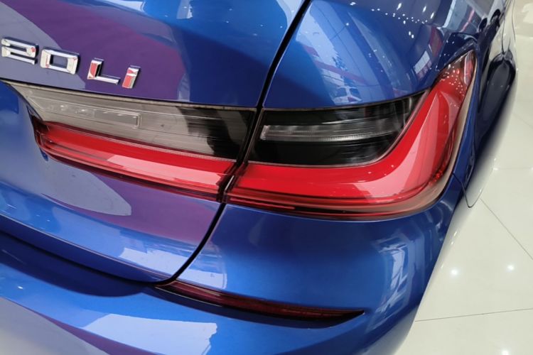 BMW 3 Series 2020 imagem de carro #8