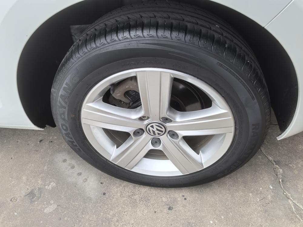Volkswagen Golf 2016 car image #7