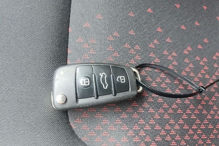Audi A3 2019 car image #14