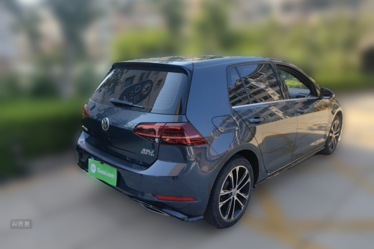 Volkswagen Golf 2018 car image #7
