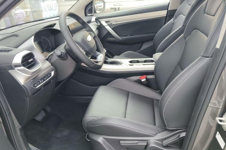GEELY Coolray 2026 #15 GEELY Coolray 2026 image de voiture #15