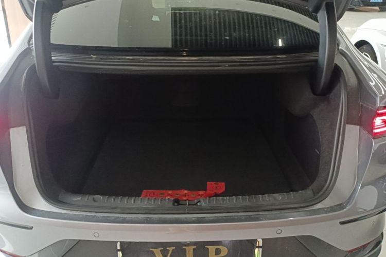 BYD Han 2023 immagine di auto #21
