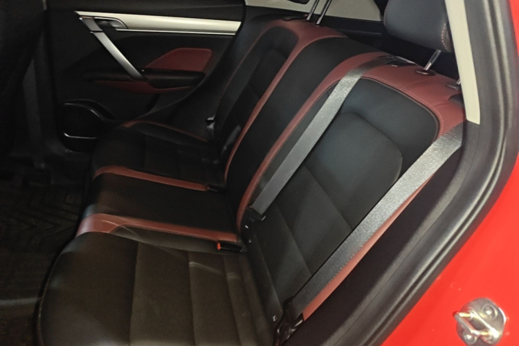 GEELY Coolray 2021 car image #17