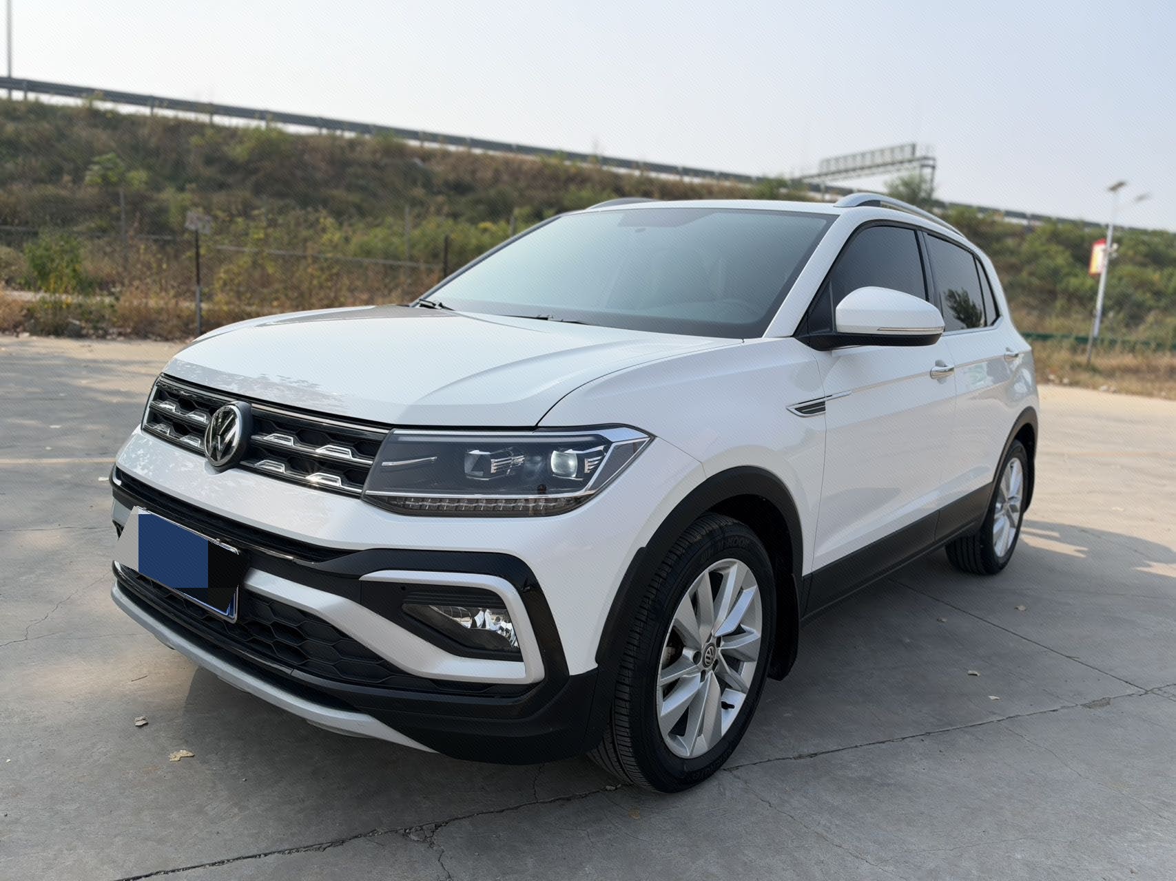 Volkswagen T-Cross 2020 Volkswagen T-Cross 2020 car image