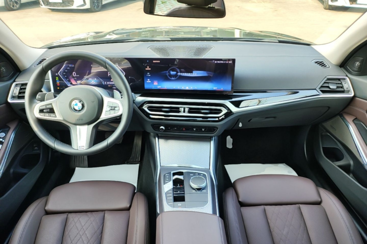 BMW 3 Series 2025 #11 BMW 3 Series 2025 car image #11