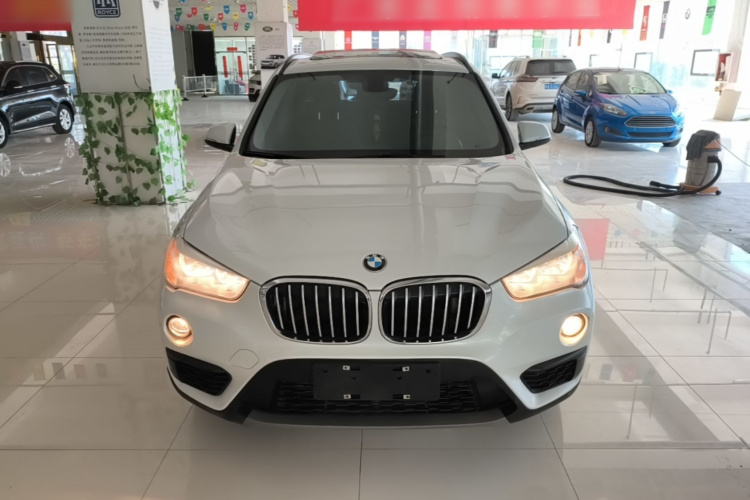 BMW X1 2018 #3 BMW X1 2018 car image #3