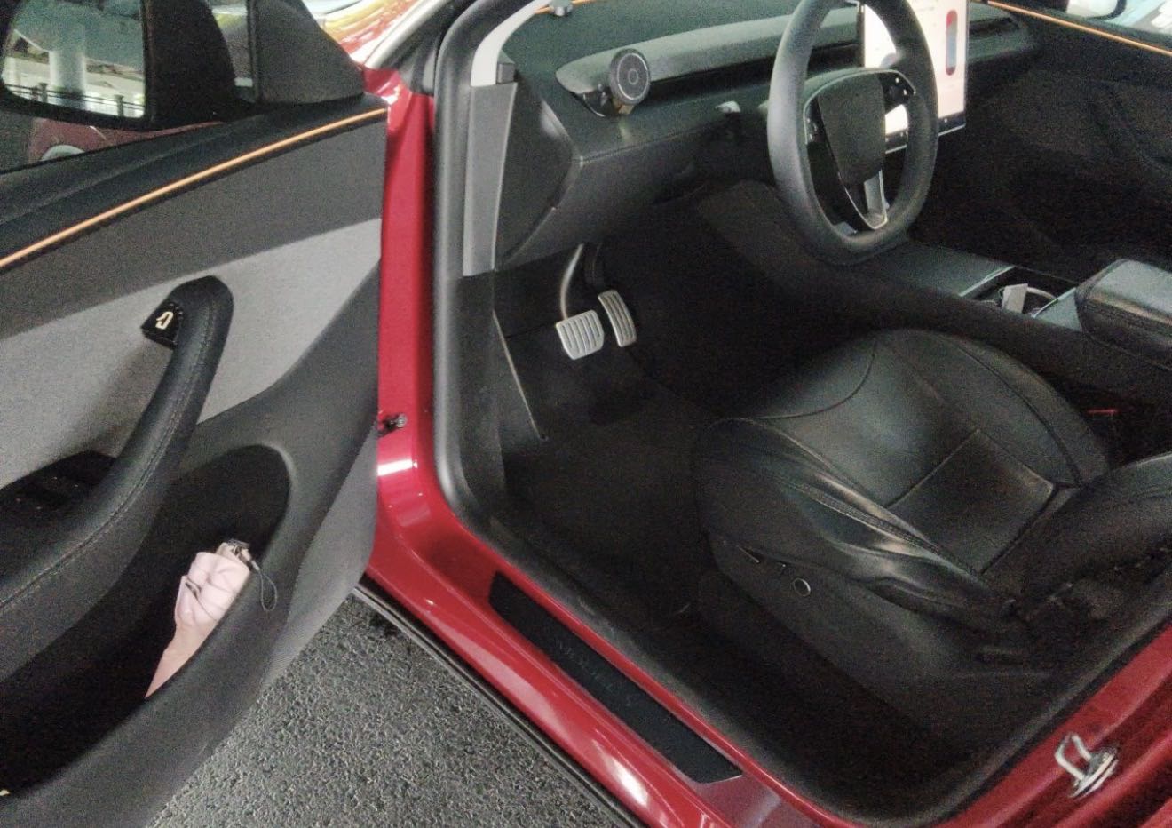 Tesla Model Y 2025 صورة سيارة #6