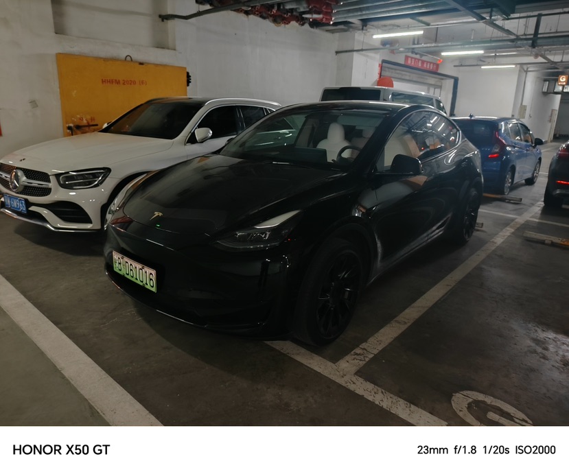 Tesla Model Y 2023 Tesla Model Y 2023 car image