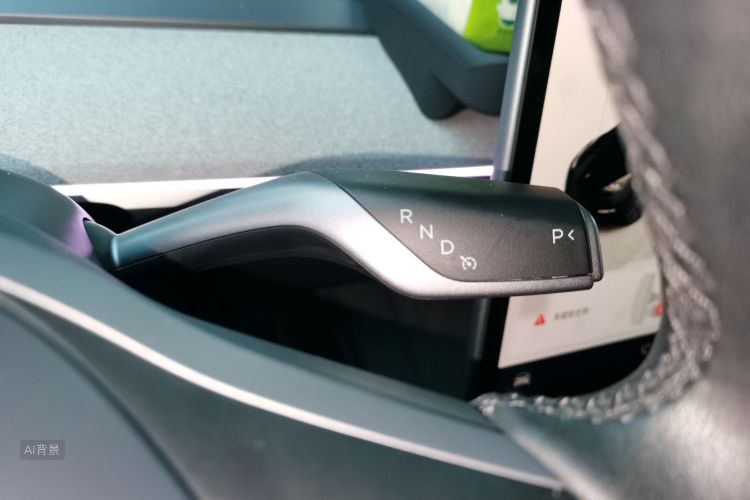 Tesla Model Y 2023 #16 Tesla Model Y 2023 car image #16