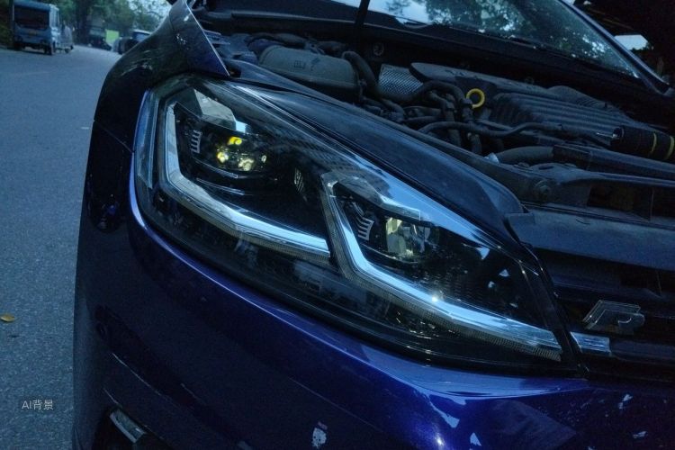 Volkswagen Golf 2020 car image #8
