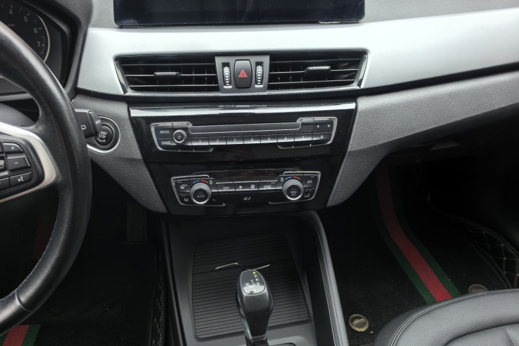 BMW X1 2017 #17 BMW X1 2017 car image #17