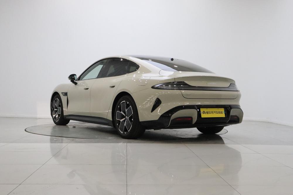 2025 car image #5