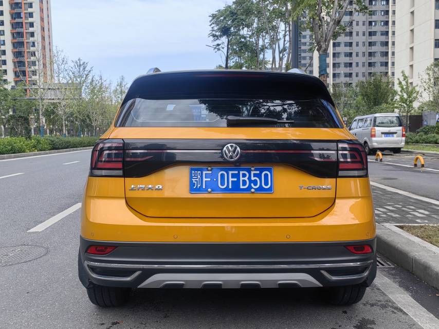 Volkswagen T-Cross 2021 #5 Volkswagen T-Cross 2021 car image #5