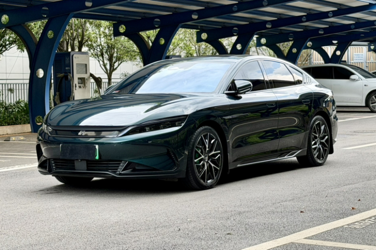 BYD Han 2023 immagine di auto #2