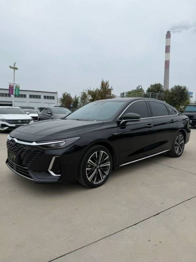 Chery Arrizo 8 2024 immagine di auto 