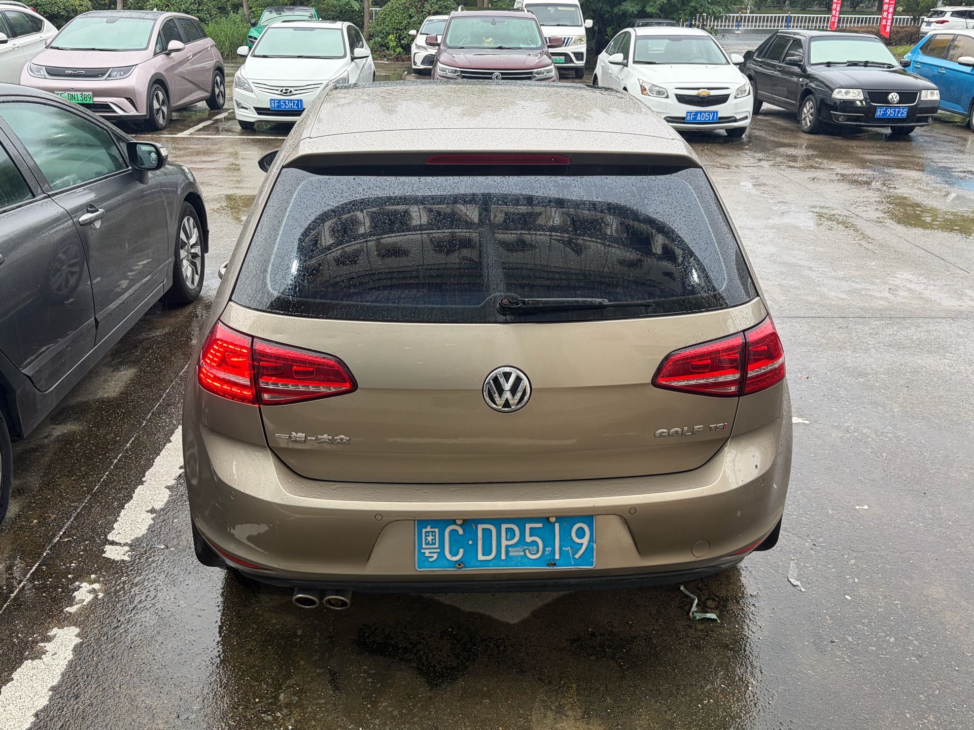 Volkswagen Golf 2014 car image #7